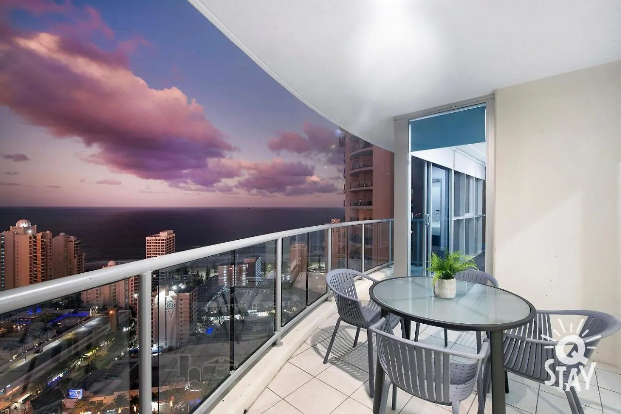 Chevron Renaissance - 3 Bedroom Apartments - Q Stay Gold Coast